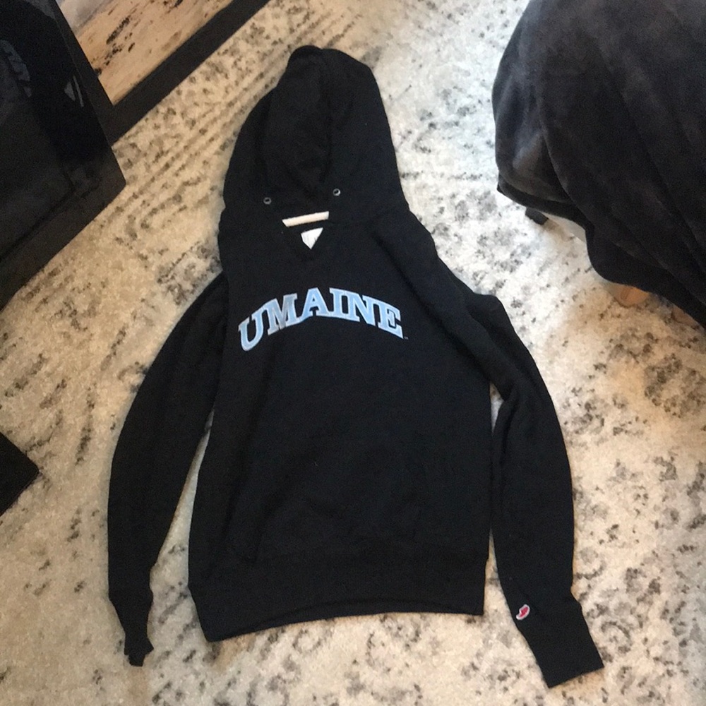 UMaine sweatshirt